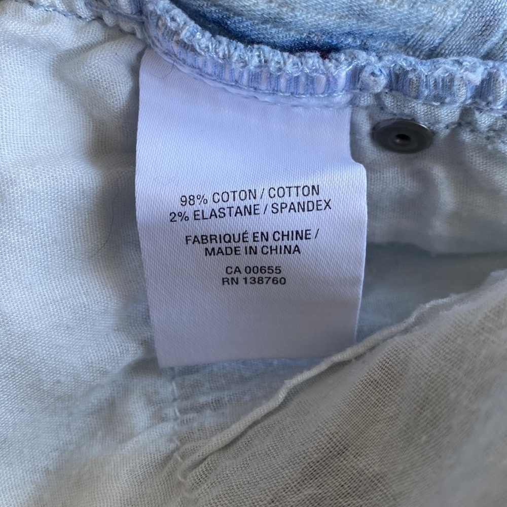 Reitmans - Acid Wash Textured Denim Jean Shorts​​​​​​​​​​​​​ - Picture 6 of 7